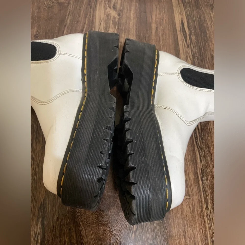 DR.martens 2976 quad platform women’s Chelsea boots